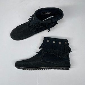 Minnetonka Women 9 Double Fringe Side Zip Ankle Bootie Black Suede Leather